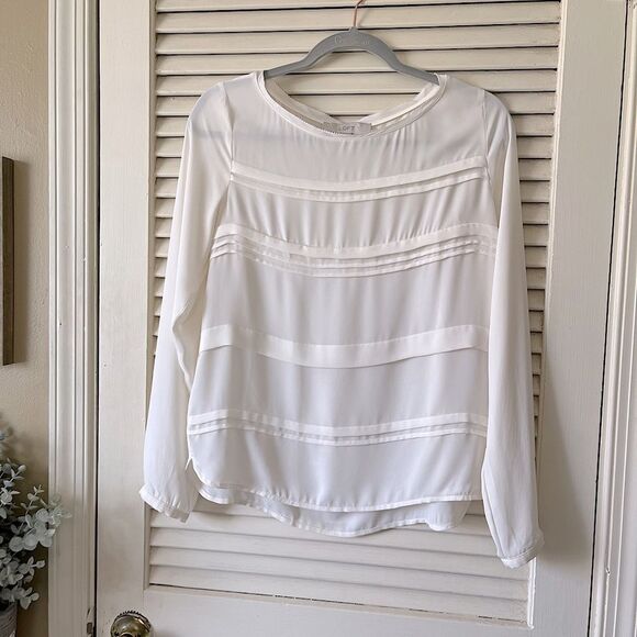 LOFT || Woman’s XS Flowy White Long sleeve springy blouse - Picture 1 of 5